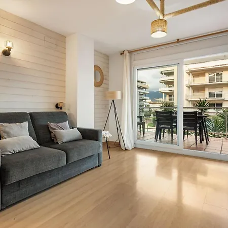 Welcs 322 Emp Con Terraza Y Piscina * Roses